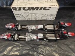 ZJAZDOVÉ SENIORSKÉ VIAZANIE ATOMIC NEOX 3.10